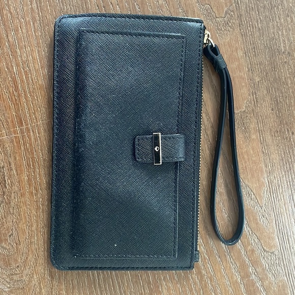 Kate spade wristlet - Picture 3 of 5